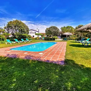 Casa rural Exclusiva Con 9 Hab 16-25pax Con Piscina Privada Y Bbq Cubierta, Riudarenes (Riudarenas)
